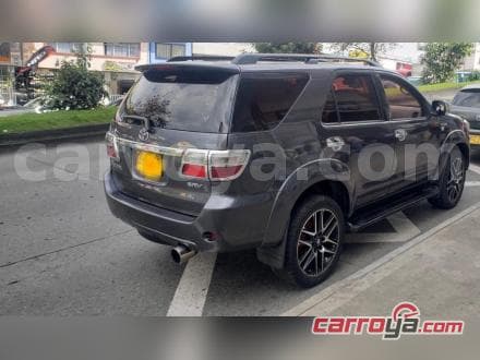Toyota Fortuner 2009 - imagen secundaria 1