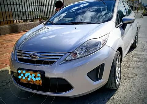 Ford Fiesta SE usado (2011) color Plata precio $32.000.000 - imagen 1