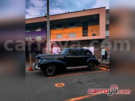 Buick Roadmaster 1946 - imagen 1