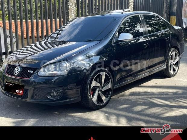 Volkswagen Bora 2010 - imagen 1