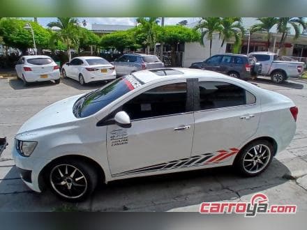 Chevrolet Sonic 2013 - imagen 1