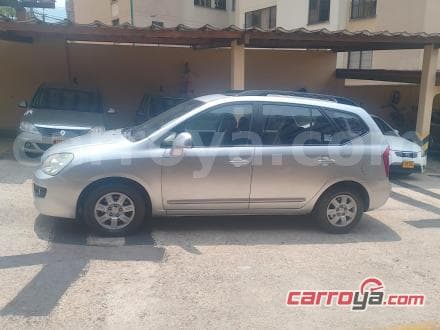 KIA Carens Rondo 2009 - imagen 1