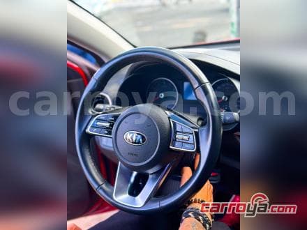 KIA Cerato Vivro 2020 - imagen 1