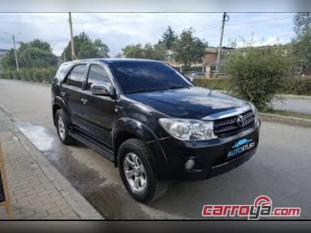 Toyota Fortuner 2010 - imagen 1