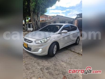 Hyundai i25 Accent 2015 - imagen 1