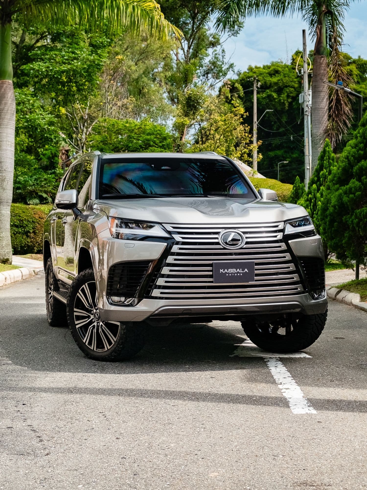 Lexus lx700h - imagen 1