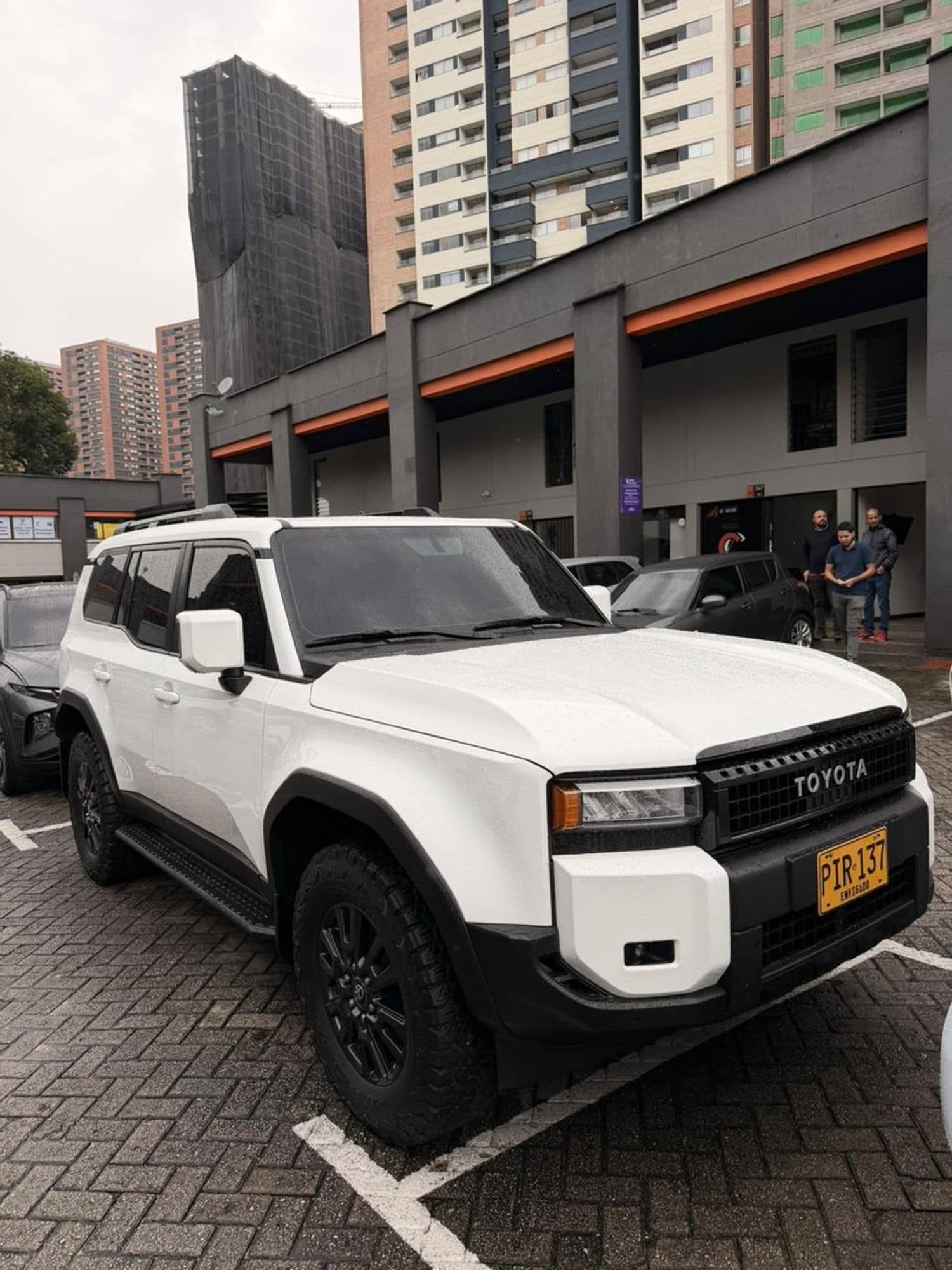 toyota prado TXL 2025 diesel - imagen 1