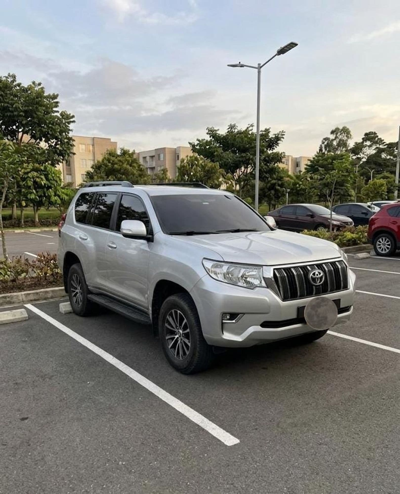 Toyota Prado TXL 2023 - imagen 1