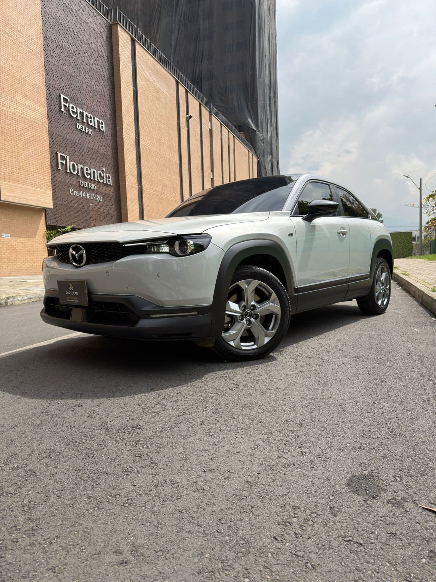 Mazda Mx30 Grand Touring electrico 2023 - imagen 1