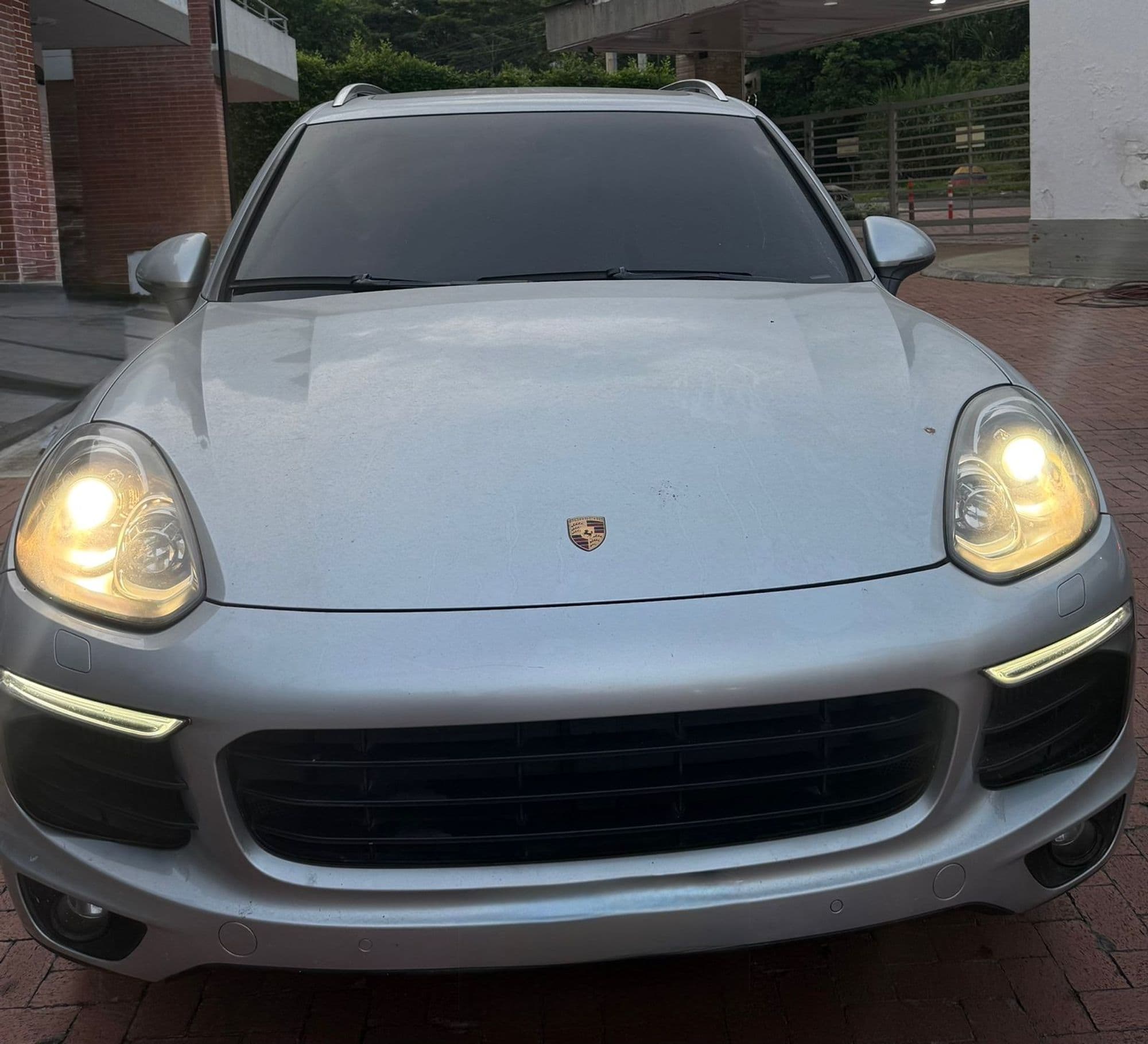 Porsche Cayenne 3.0 Diesel Automática - imagen 1