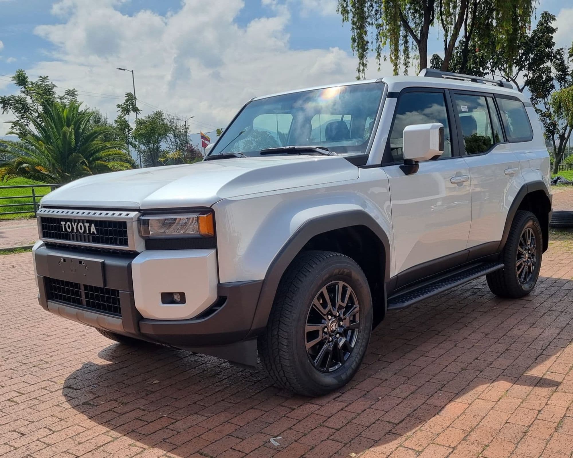 Toyota Prado Txl Diesel 2026 0kms - imagen 1