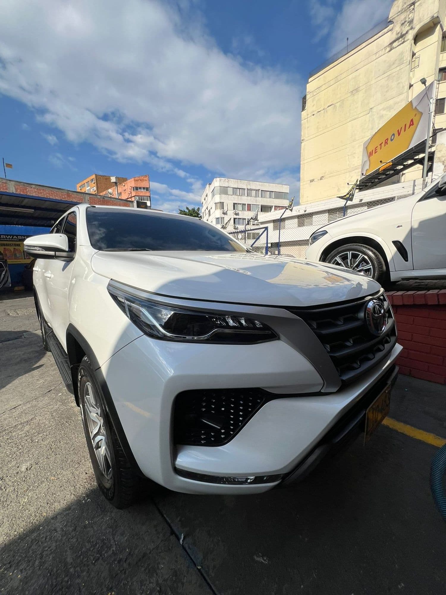 TOYOTA FORTUNER 2023 - imagen 1