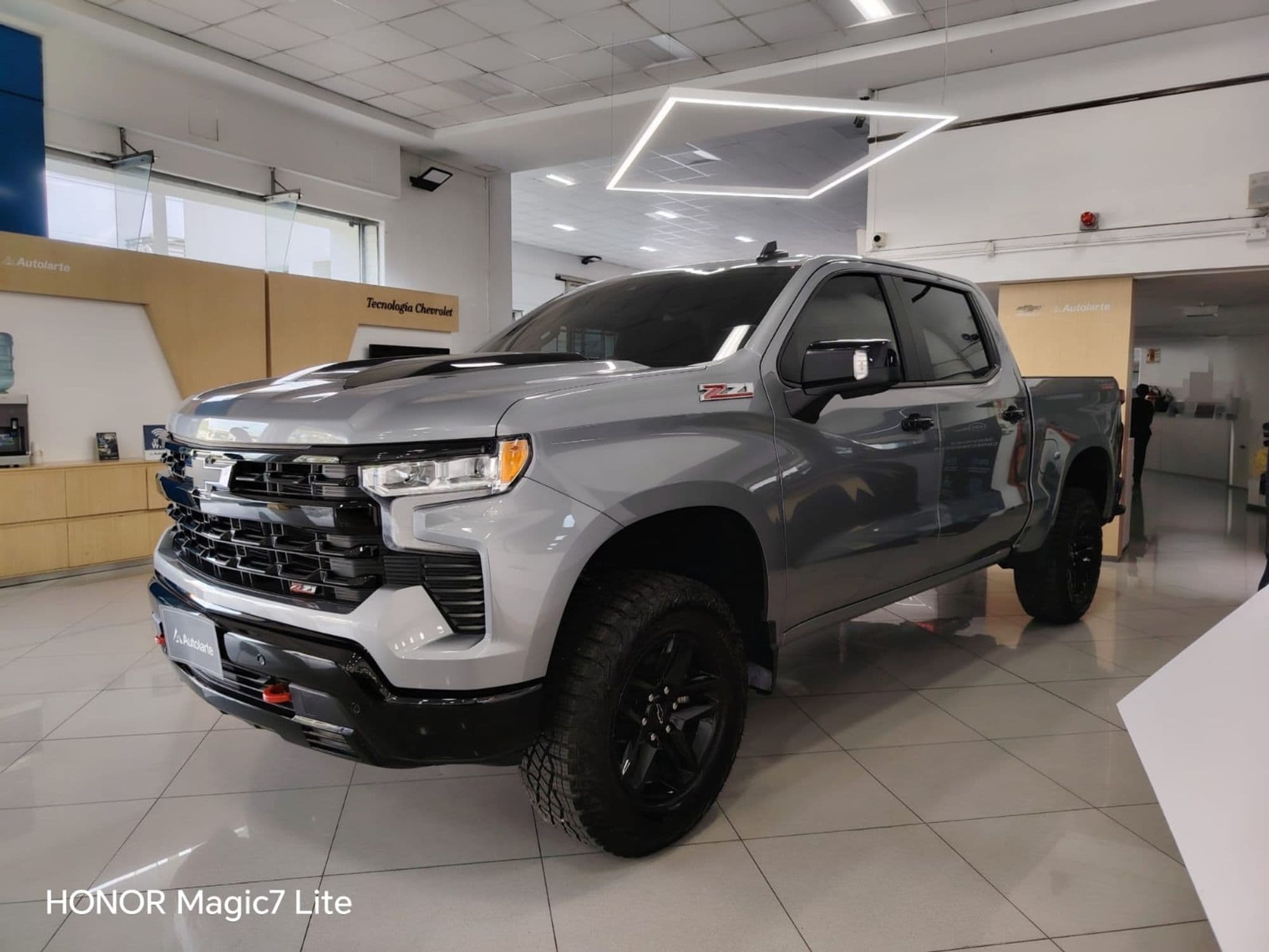 CHEVROLET SILVERADO LA PICK UP IDEAL PARA TODO TIPO DE TERRENO - imagen 1