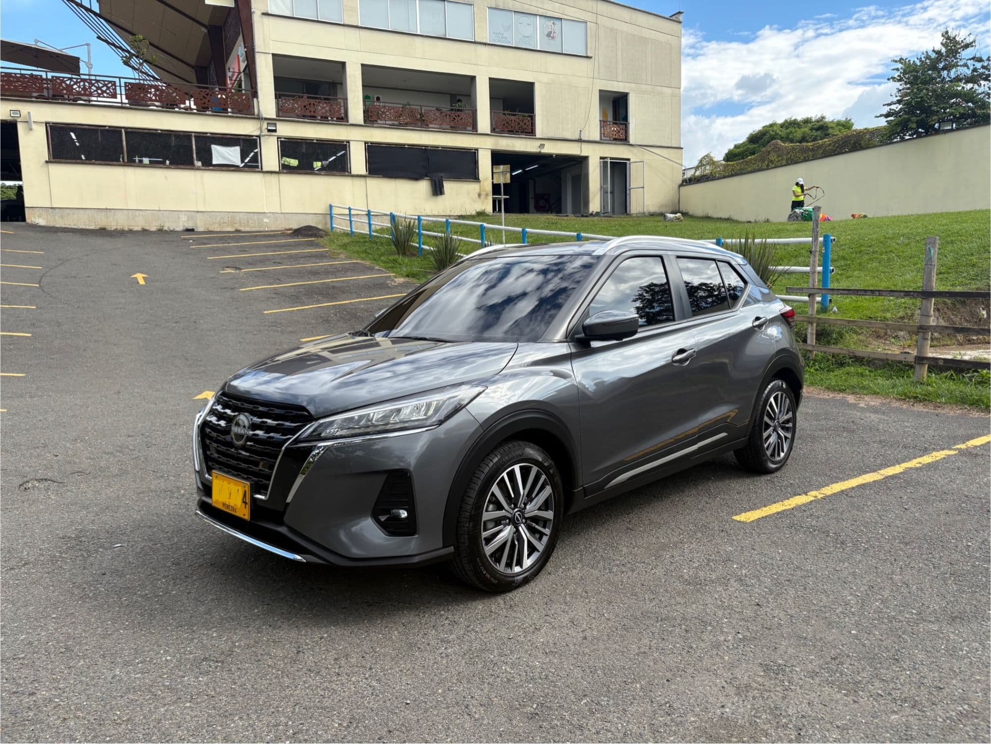 Nissan kicks Exclusive 2025 - imagen 1