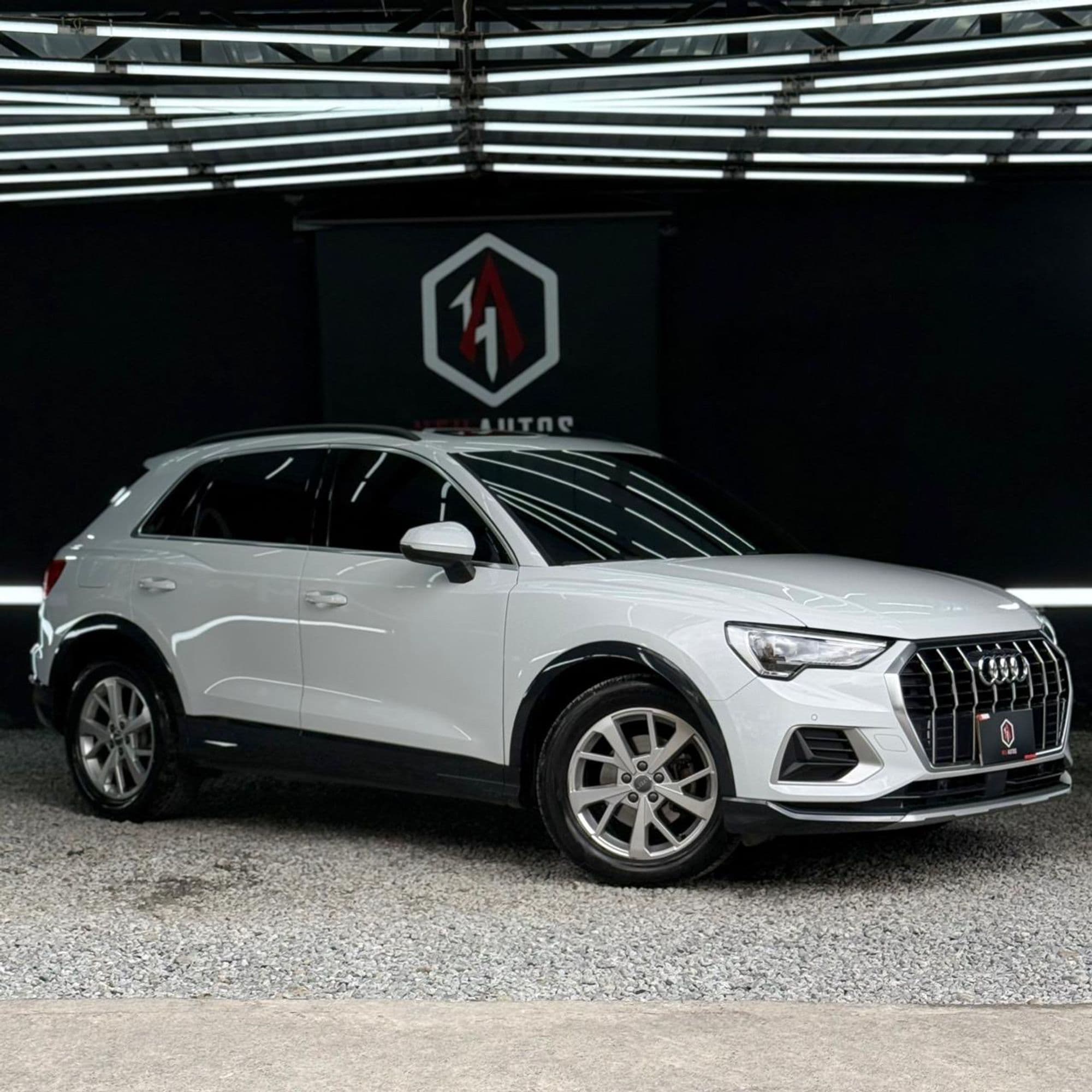 AUDI Q3 TFSI AMBITION 2020 - imagen 1