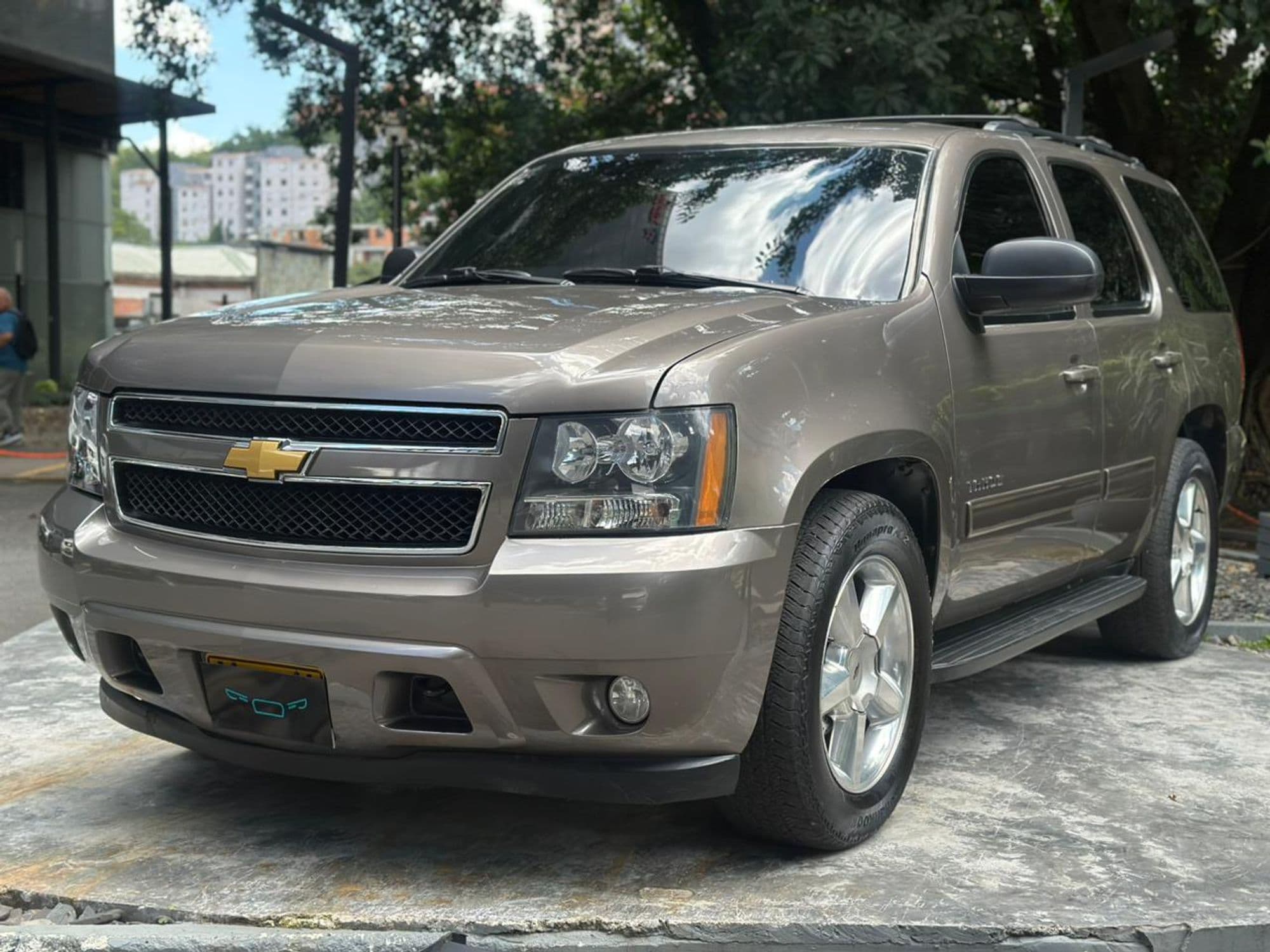 Chevrolet Tahoe 2012 - imagen 1