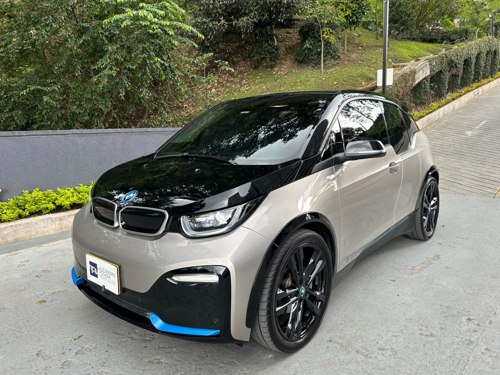 BMW I3S SPORT Eléctrico MODELO 2022 - imagen 1