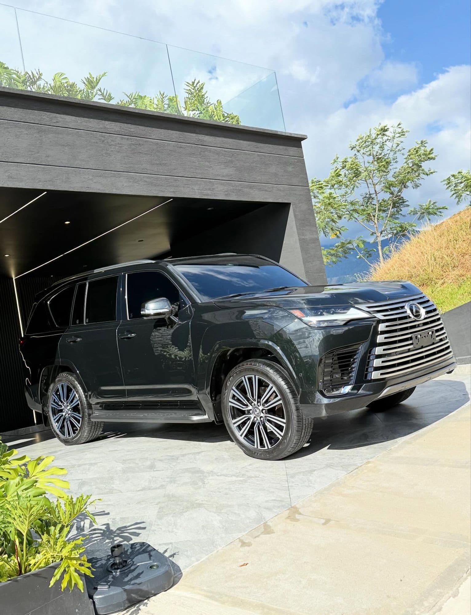 Lexus LX 700h LUXURY 2025 híbrida cero km - imagen 1