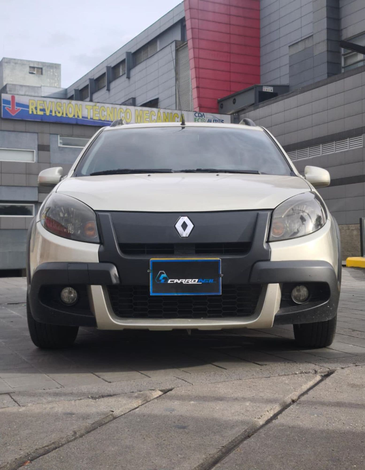 RENAULT SANDERO STEPWAY 2013 FL 1.6L MT 1600CC AA 16V 2AB - imagen 1