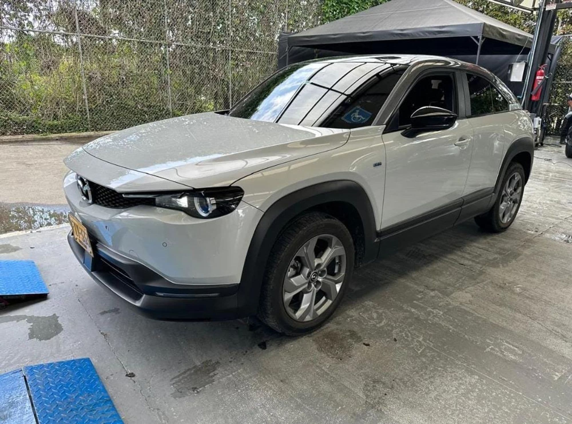 Mazda MX30 2023 - imagen 1