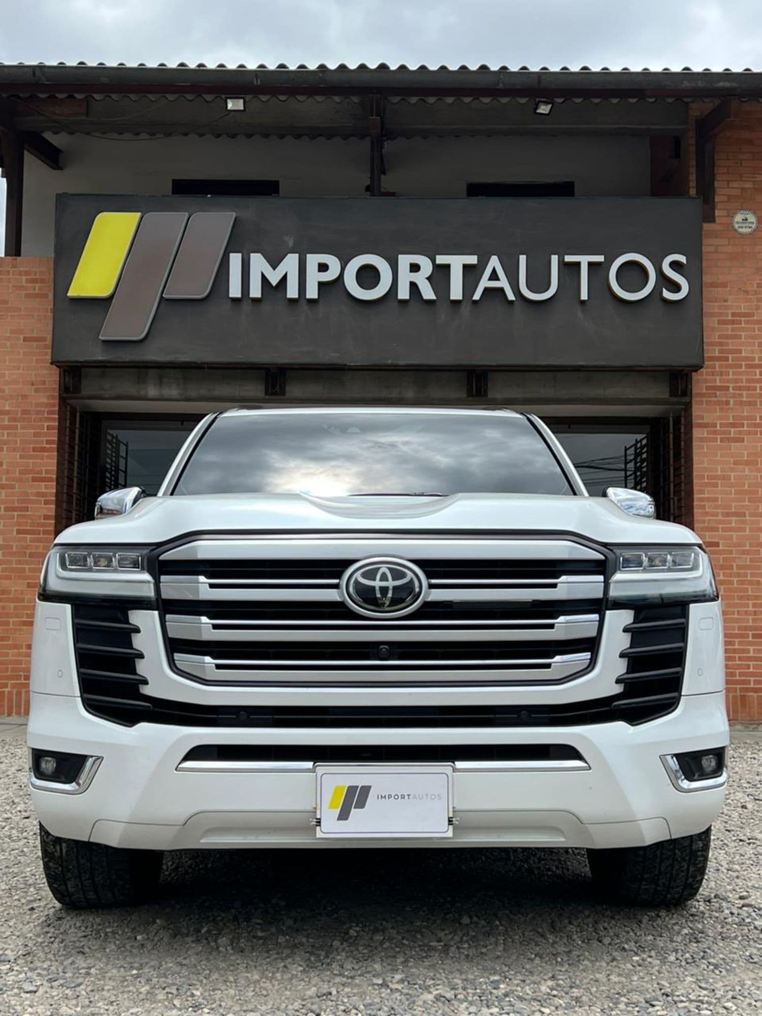 TOYOTA LC300 VX.R 3.5 2022 - imagen 1