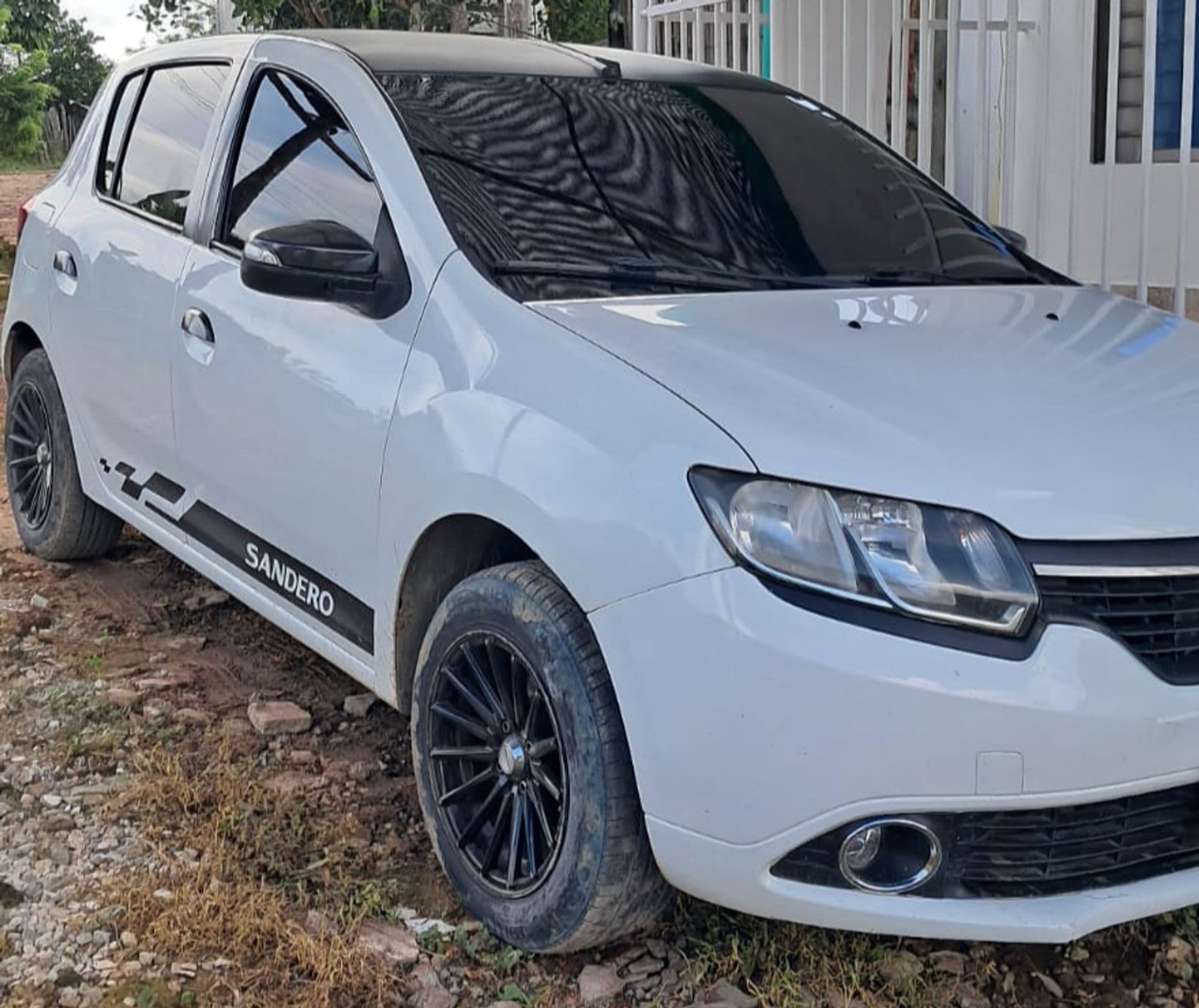 Renault Sandero Expression 1.6 2019 - imagen 1