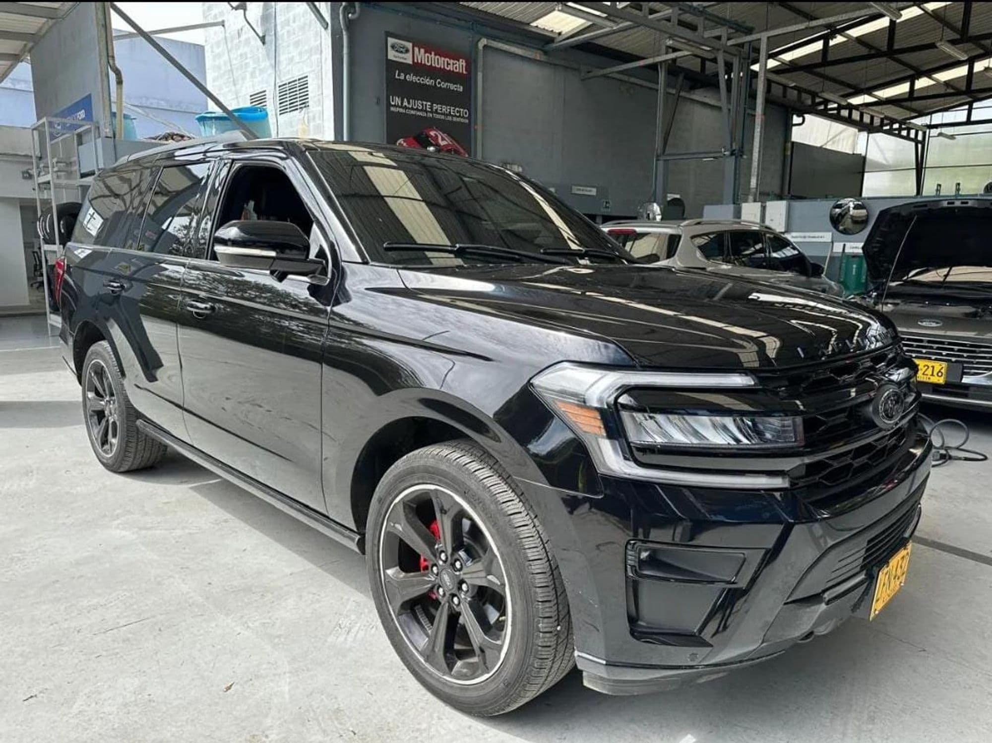 Ford Expedition Limited Stealth 2023 - imagen 1