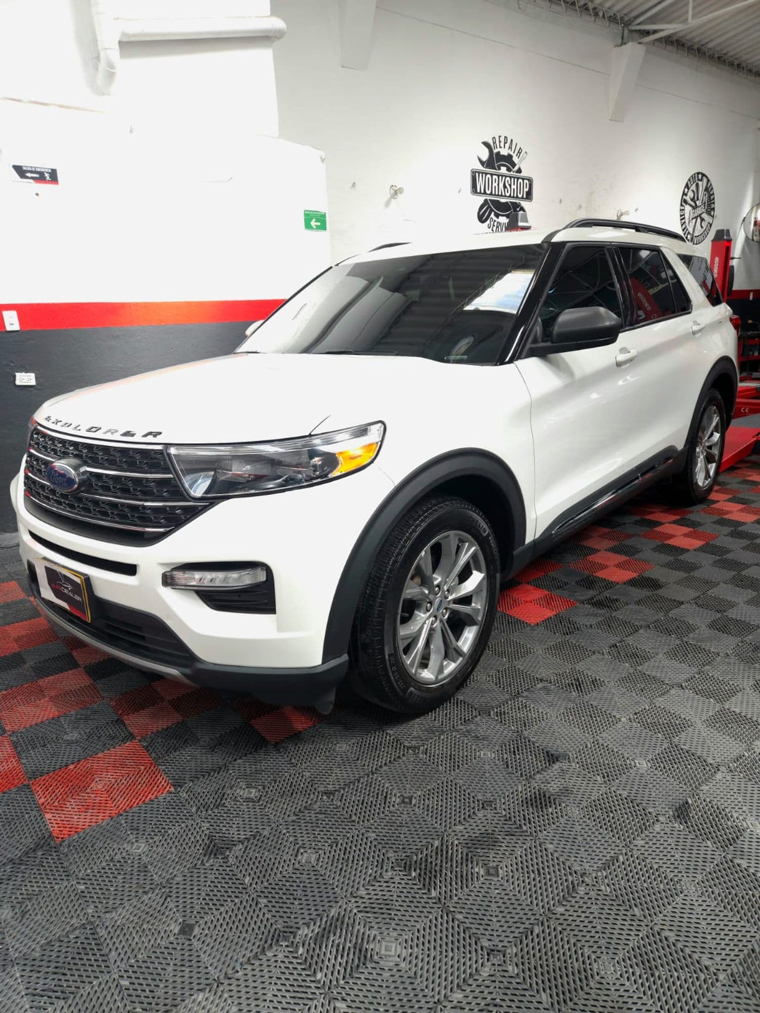 FORD EXPLORER XLT 2.3 ECOBOOST - imagen 1