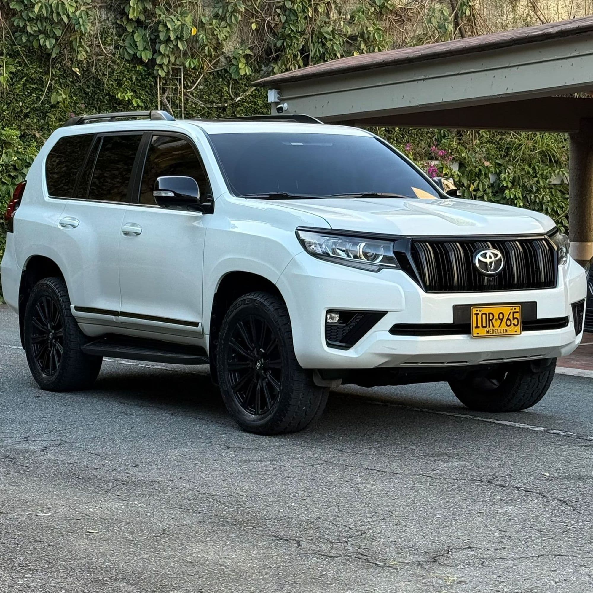 TOYOTA PRADO 2015 GASOLINA - imagen 1