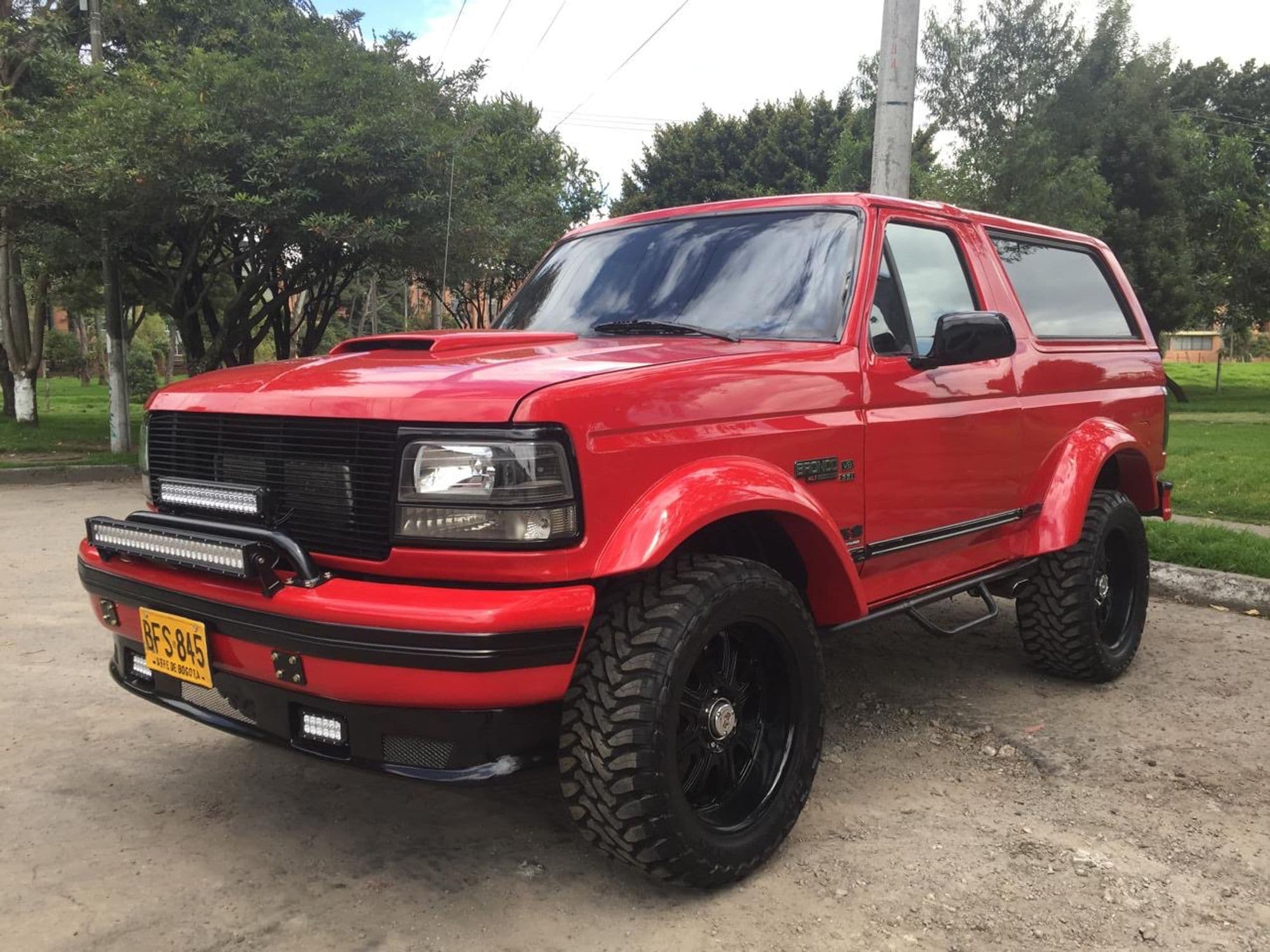 Ford Bronco XLT 1995 - imagen 1