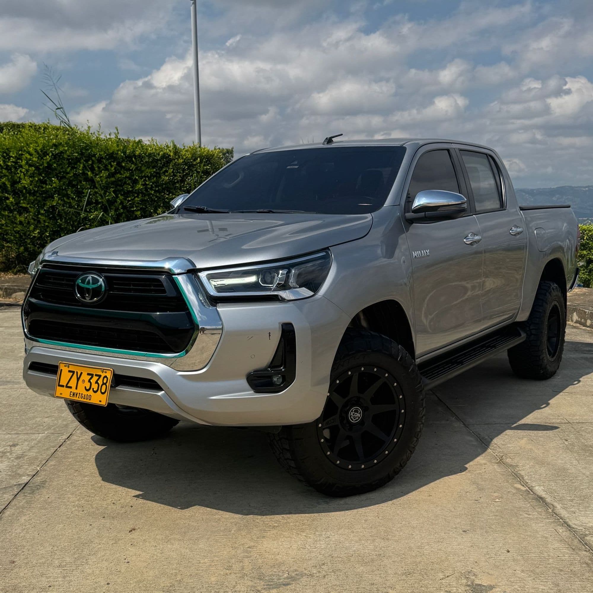 Toyota Hilux SRX 2023 2.8 Diesel B2 - imagen 1