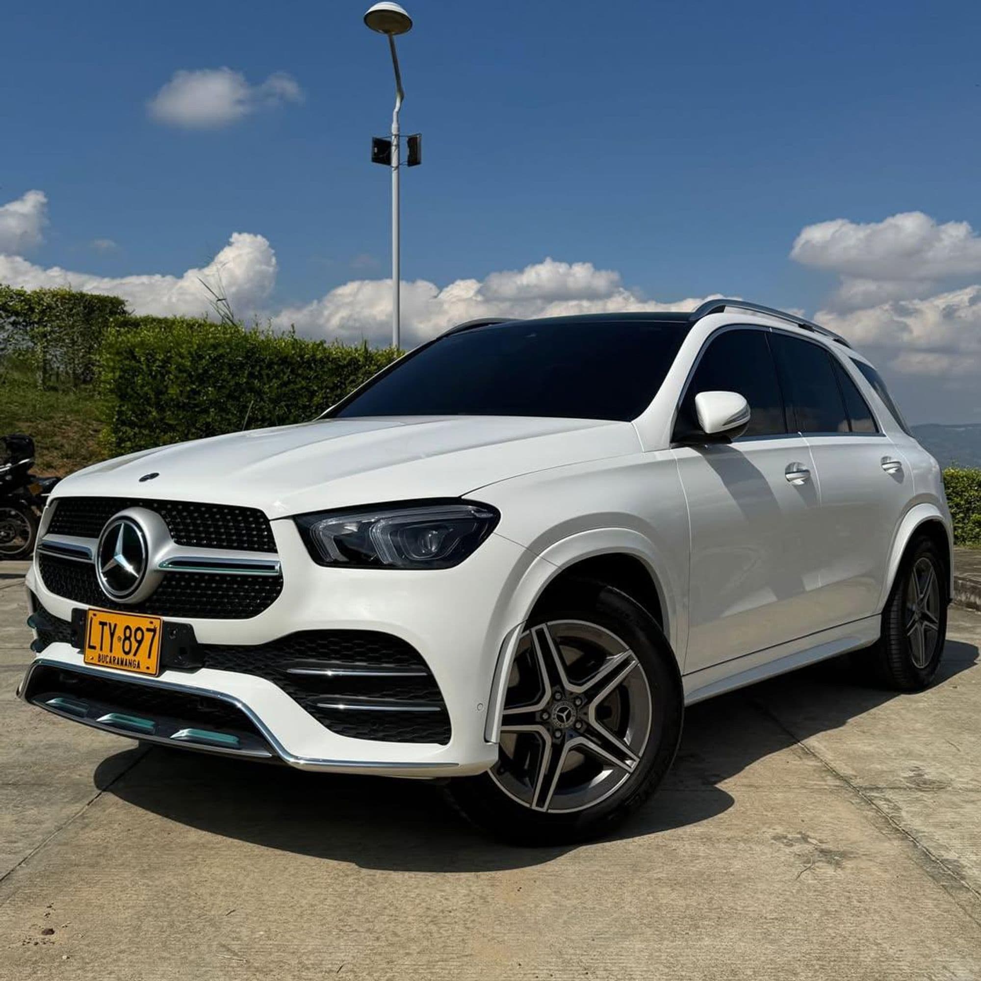 MERCEDES-BENZ GLE 450 AMG 2023 HÍBRIDA - imagen 1