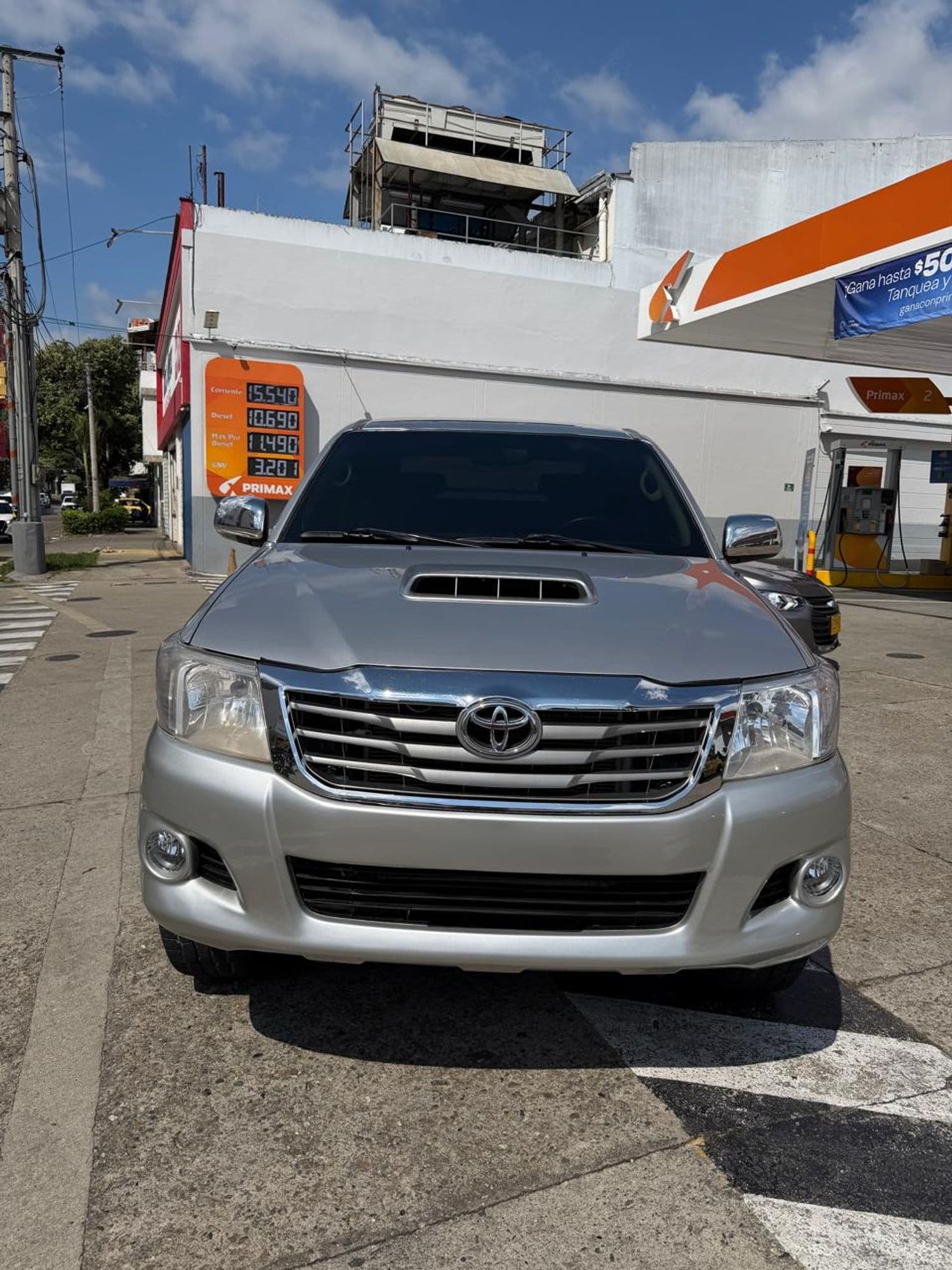 Toyota Hilux 2015 2.5 Diesel Mecánica 4x4 - imagen 1