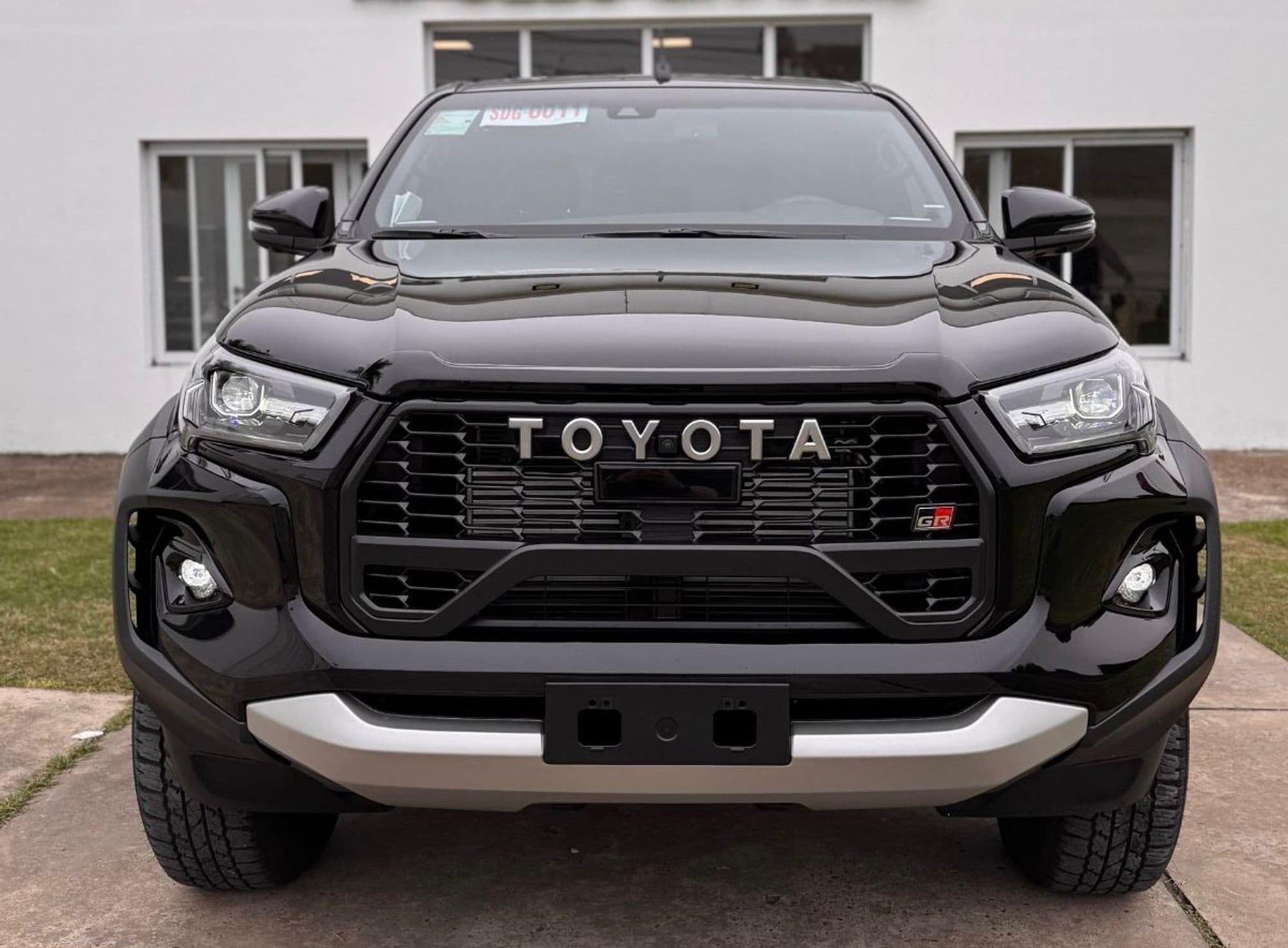 TOYOTA HILUX GR 2026 AT 2.8 DIESEL - imagen 1