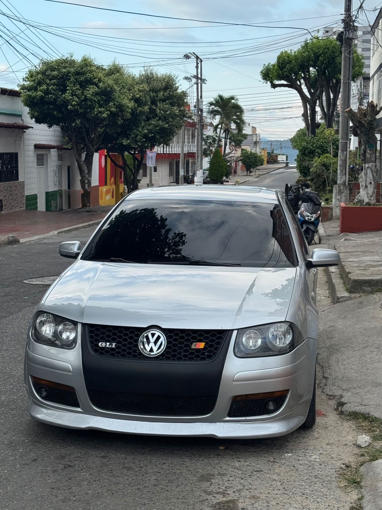 Volkswagen Jetta GLI 2012 Automático Deportivo y Full Equipo. - imagen 1