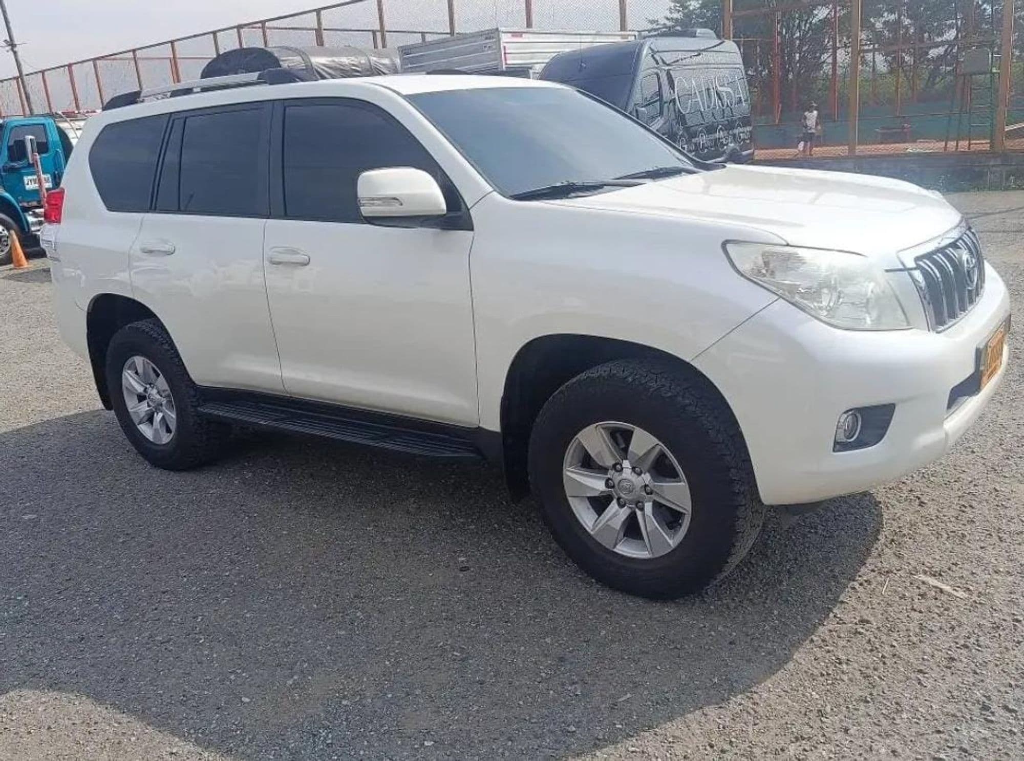 Toyota Prado TX 2012 - imagen 1