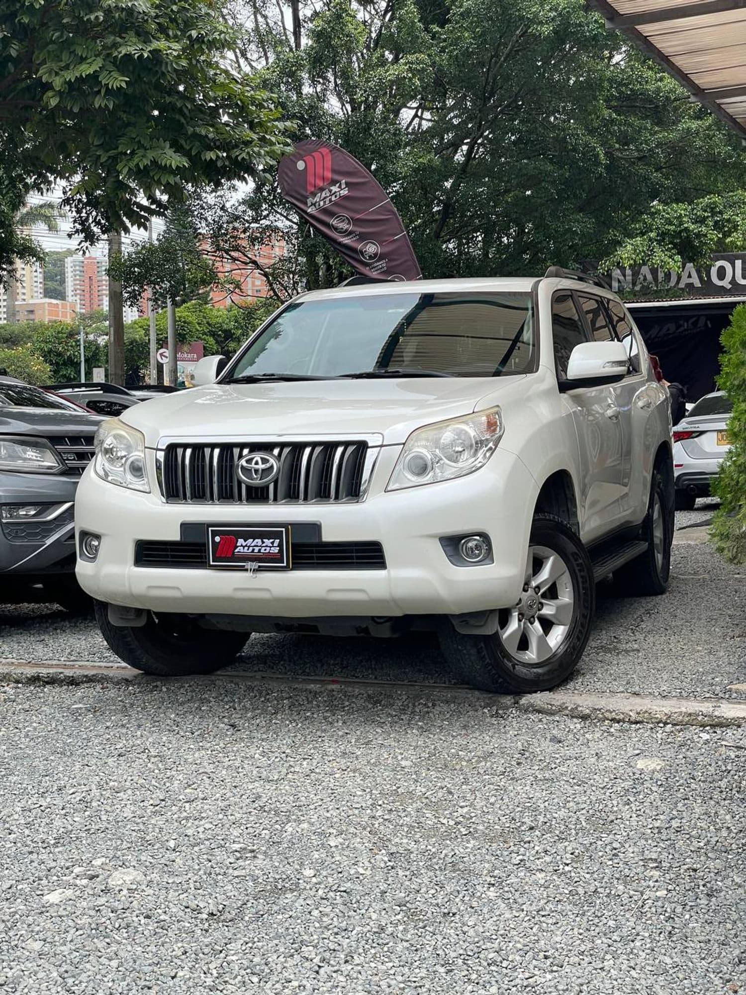 TOYOTA PRADO TX 2012 AUTOMATICA 4.000L 4X4 BLANCA 103.000KMS - imagen 1
