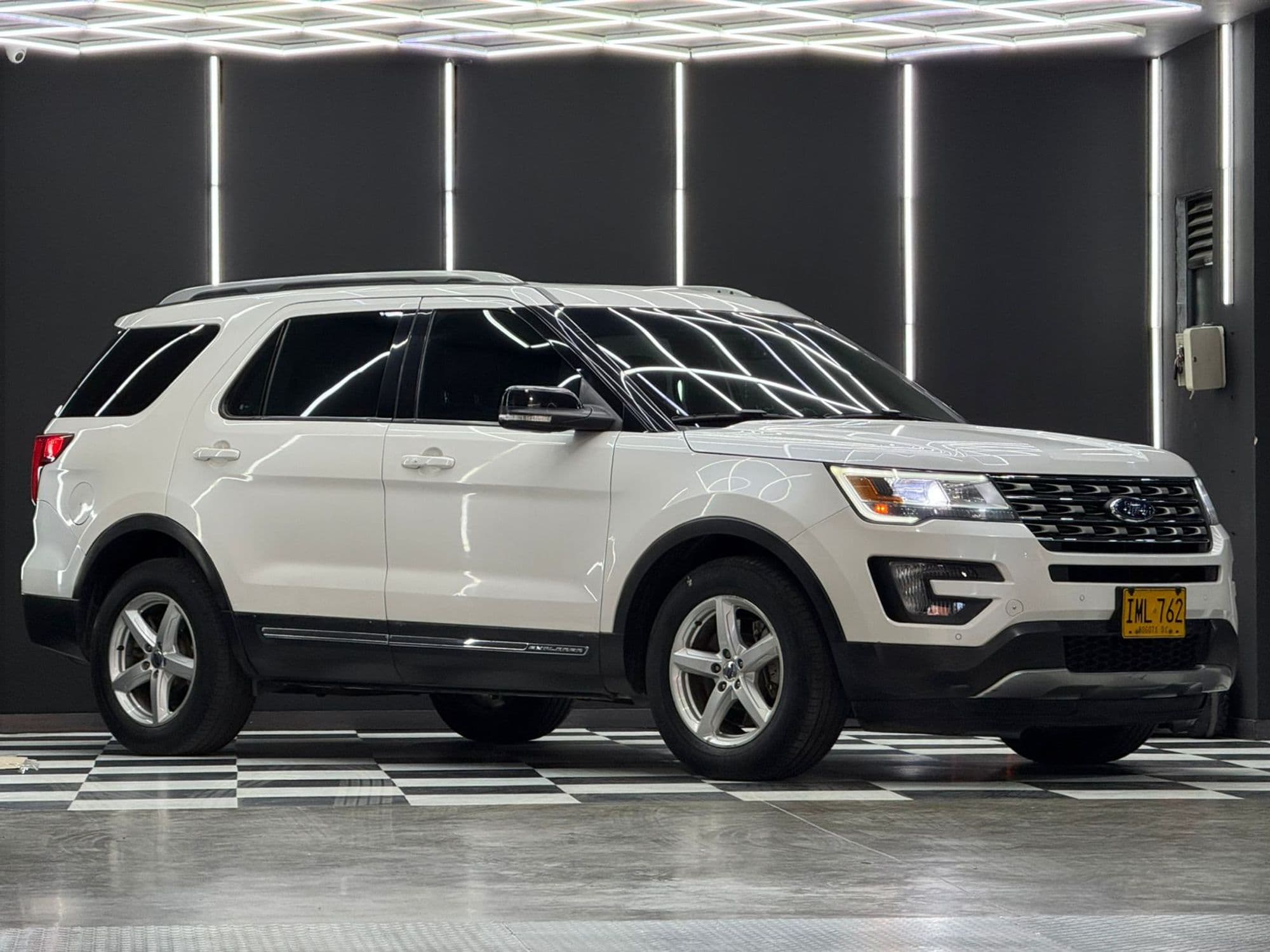 FORD EXPLORER - imagen 1