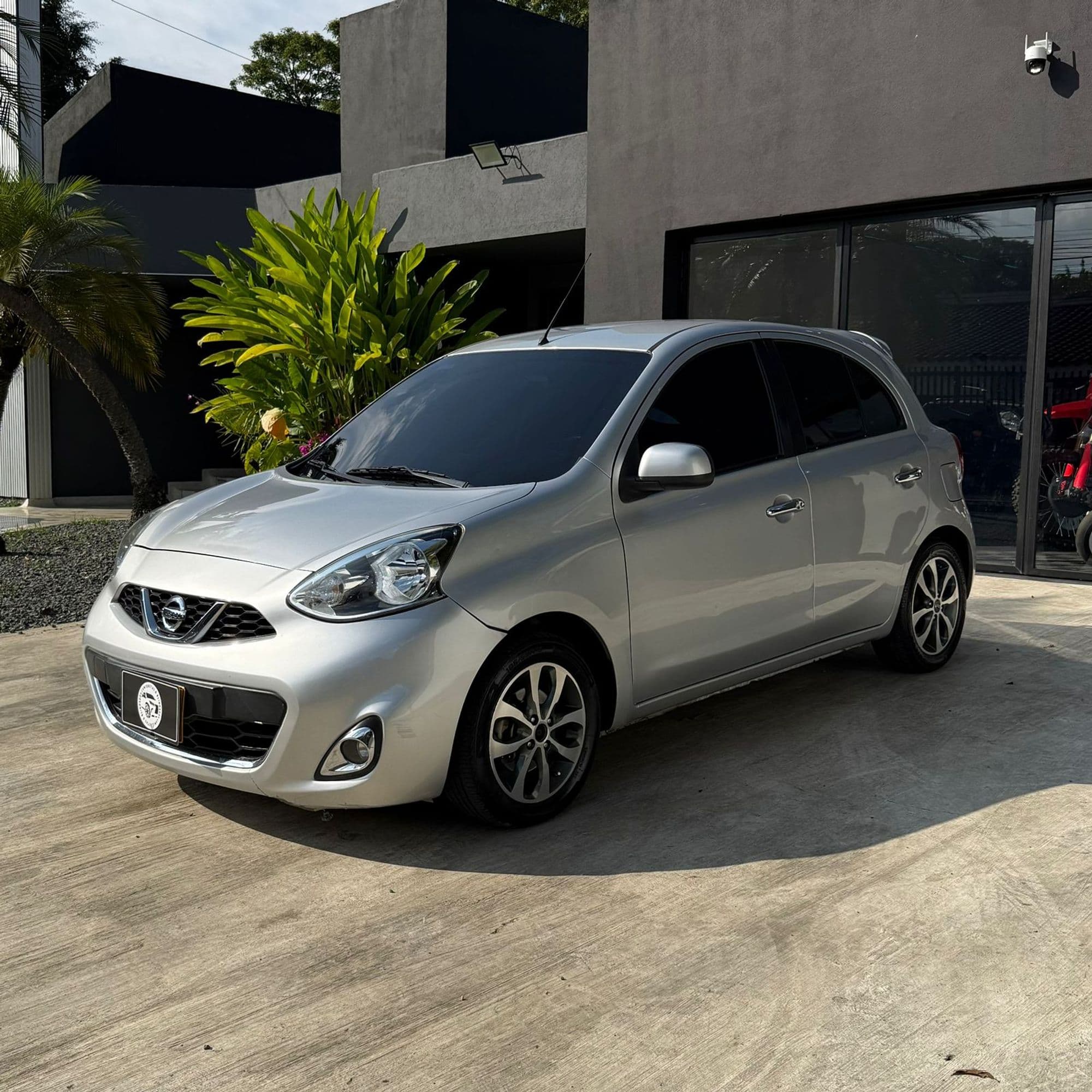 Nissan March - 2017 - Blindado - imagen 1