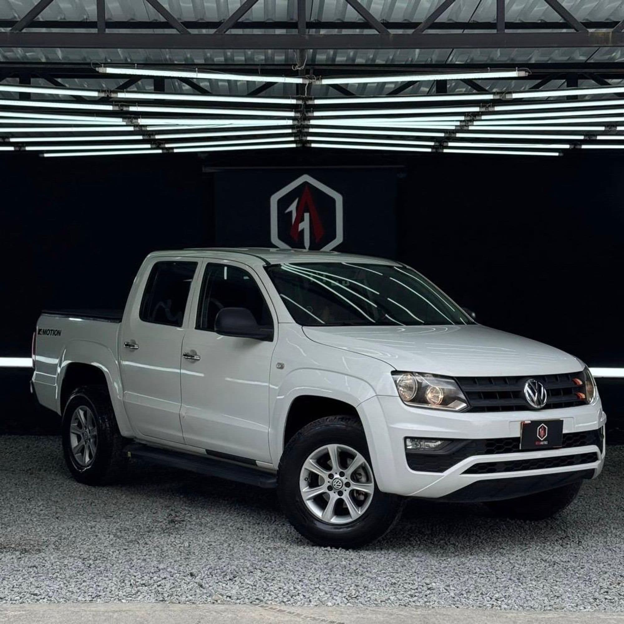 VOLKSWAGEN AMAROK TRENDLINE DIESEL 4X4 2019 - imagen 1