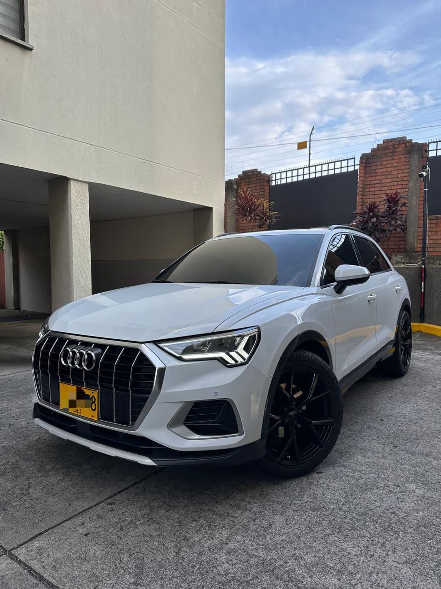 AUDI Q3 1.4 Tfsi Ambition plus - imagen 1