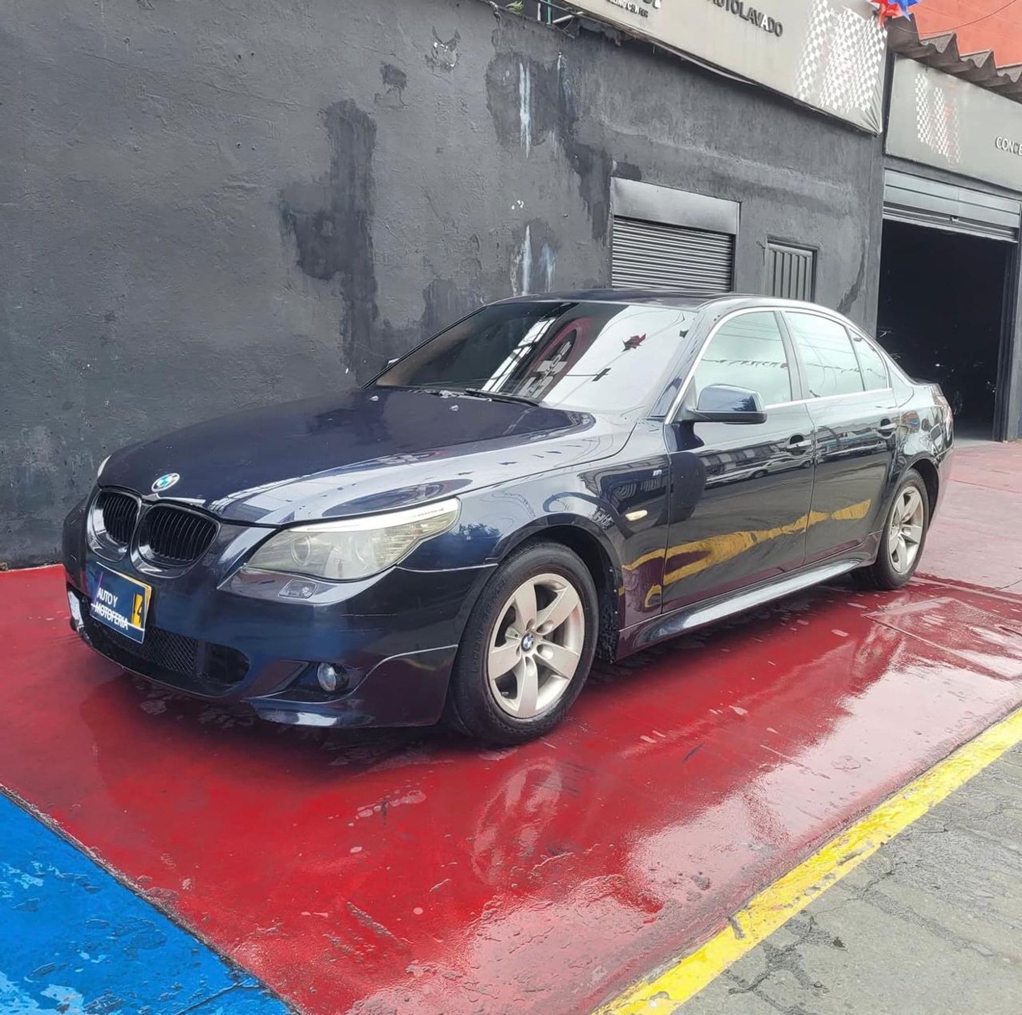 BMW 530i LCI Modelo 2010 - imagen 1