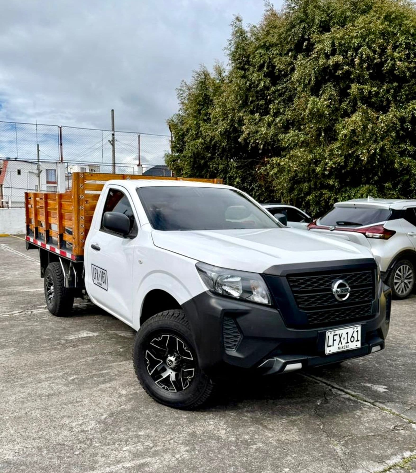 Nissan Frontier Np300 2.5 4x2 2023 - imagen 1