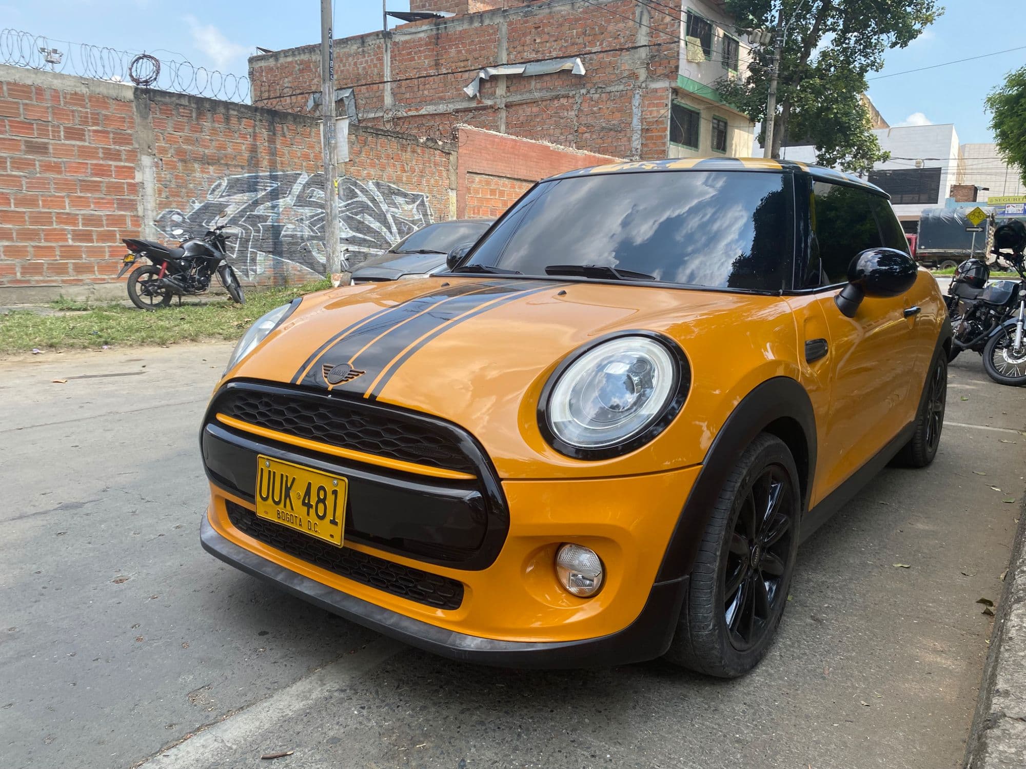 mini cooper 1.5T - imagen 1