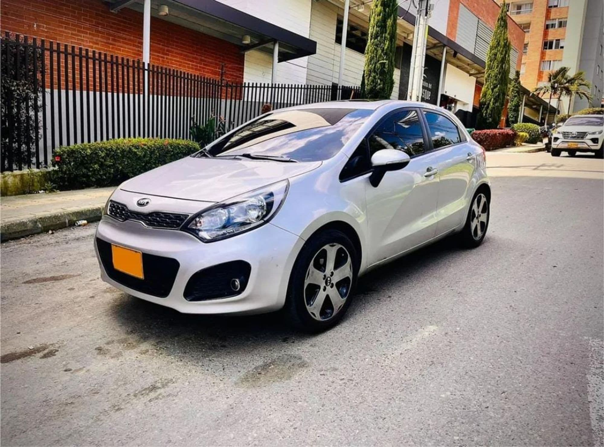 Kia Rio EX 2015 - imagen 1