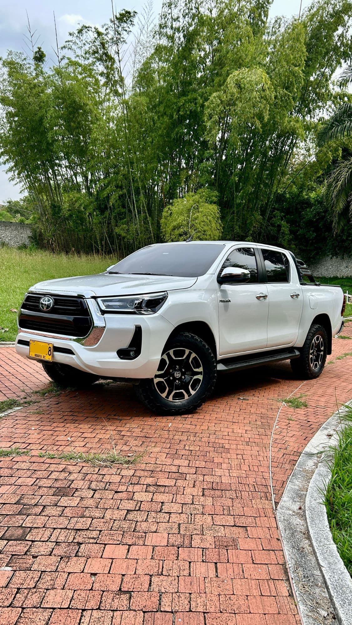 Toyota Hilux Srx Blindado - imagen 1