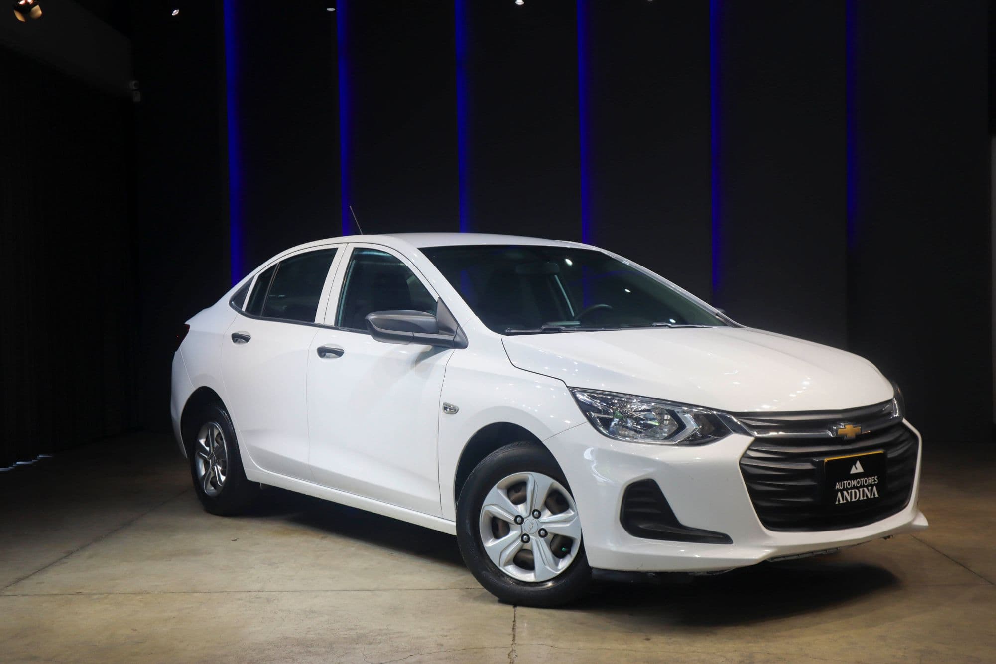 CHEVROLET ONIX LT - imagen 1