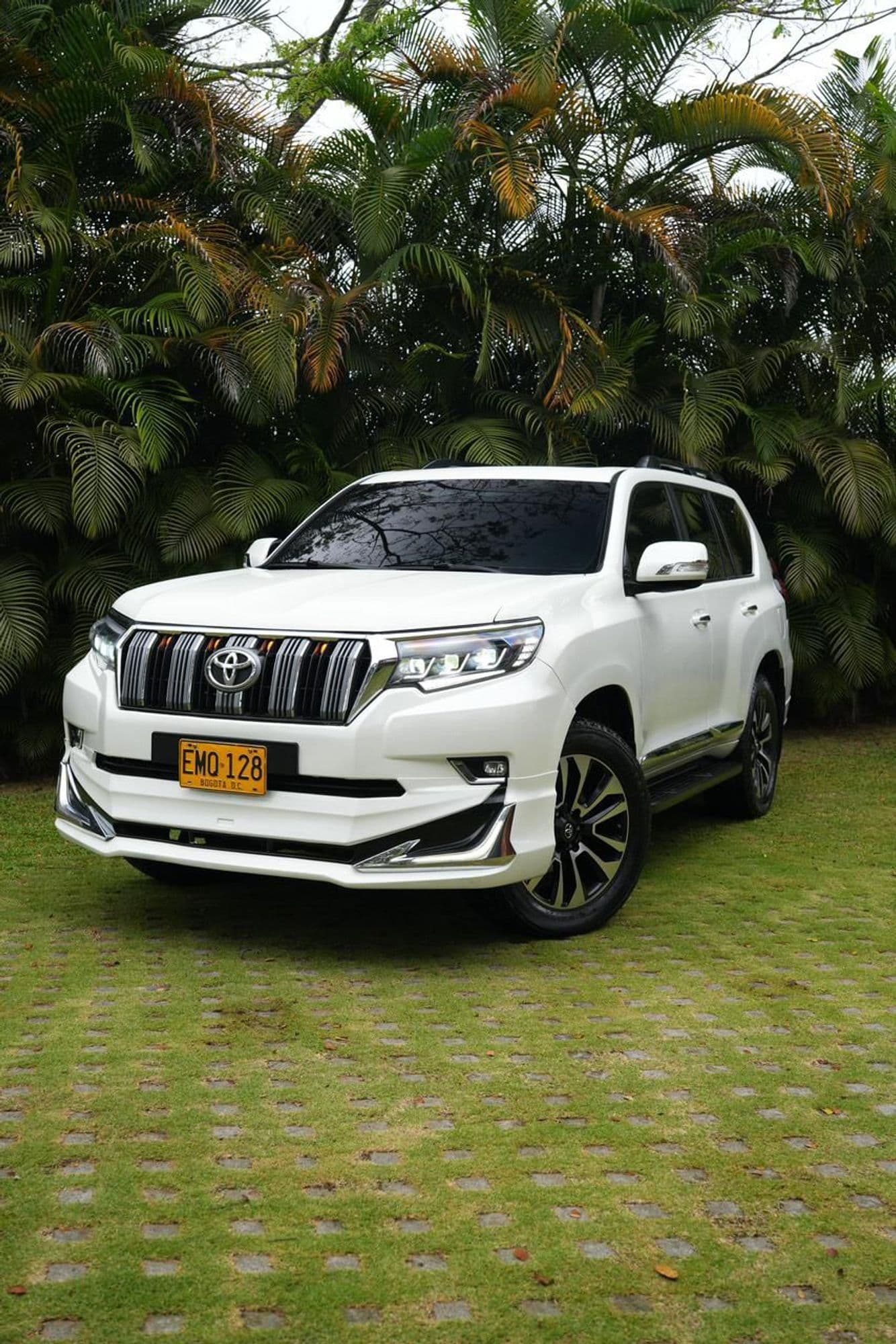 TOYOTA PRADO TXL 2019 2.8 DIÉSEL 4x4 - imagen 1