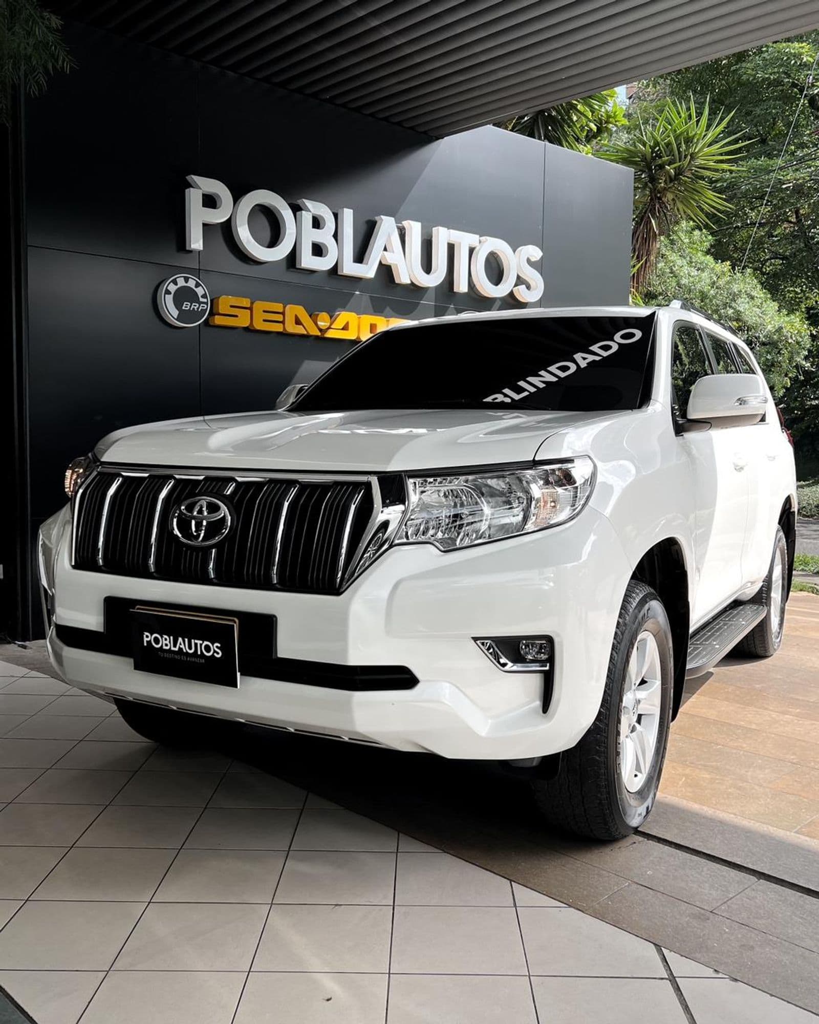 Toyota Prado TXL B3 2022 - imagen 1