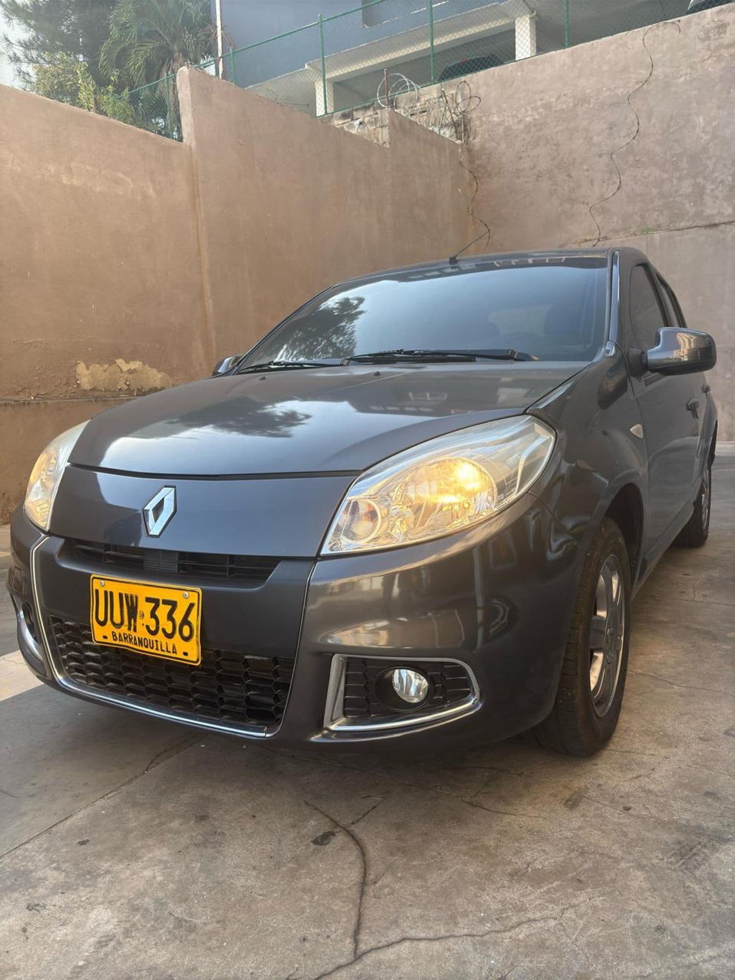 RENAULT SANDERO DYNAMIQUE 2016 - imagen 1